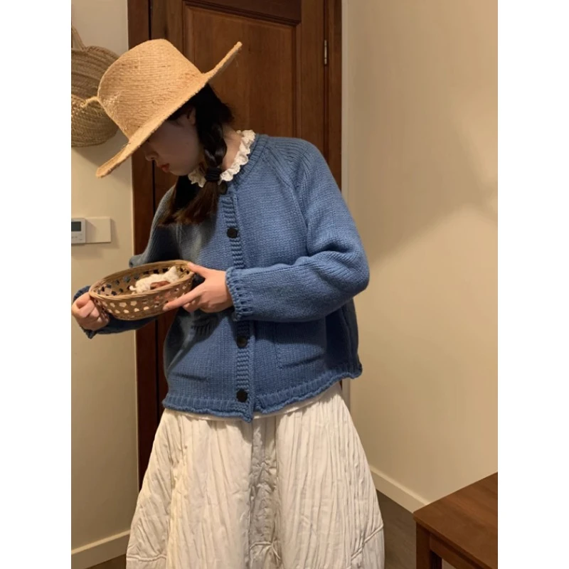 蓝色圆领软糯卷边毛衣开衫女款2025新款秋冬季加厚慵懒风针织外套