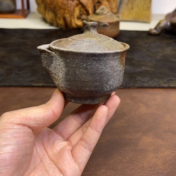 备前烧作品藤原启，有冲线