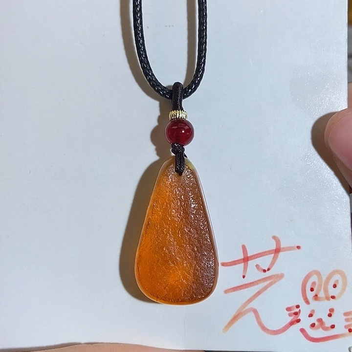 未镶嵌琥珀珠宝奇石