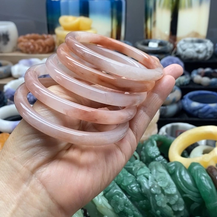 石英质玉手镯未镶嵌