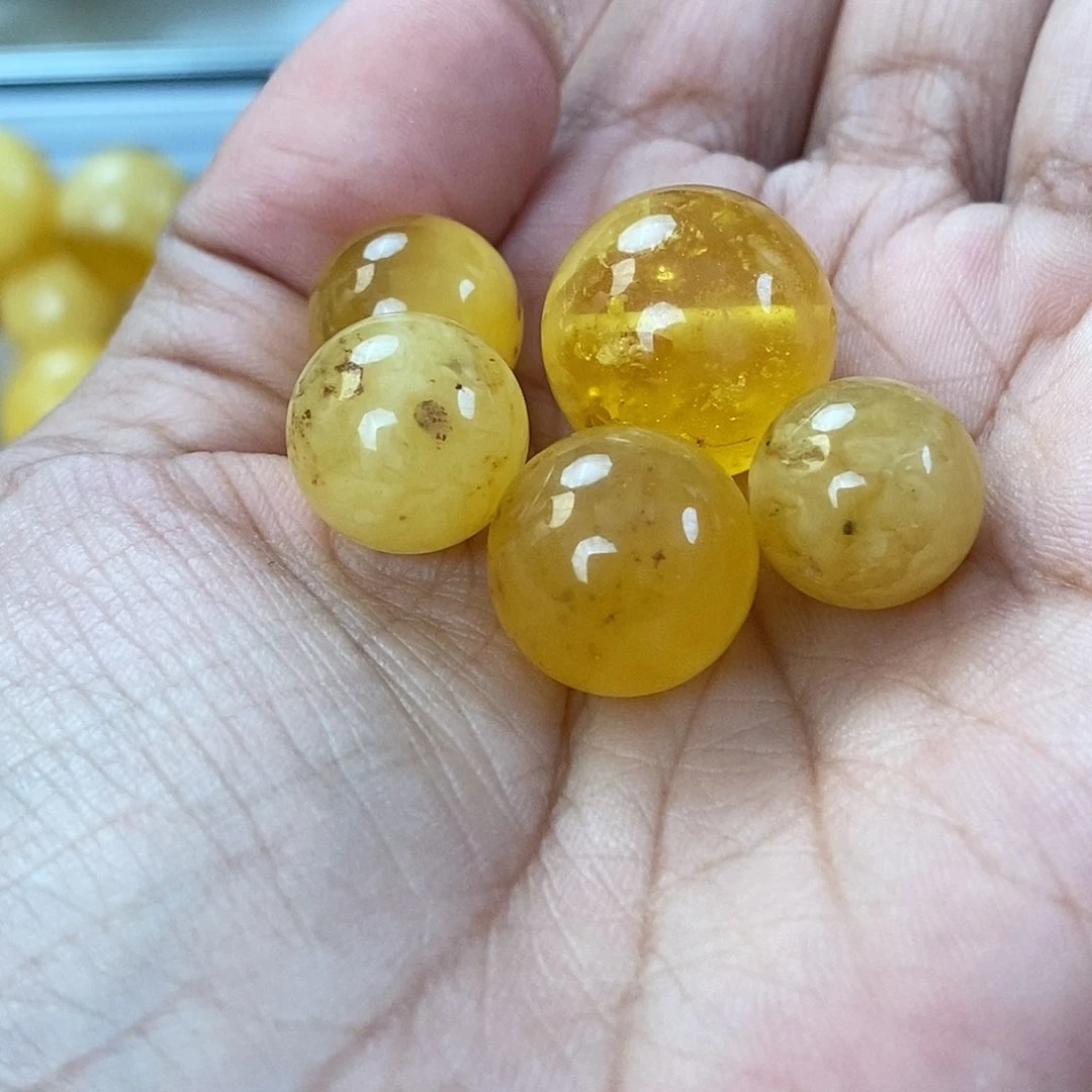 未镶嵌琥珀裸石吊坠