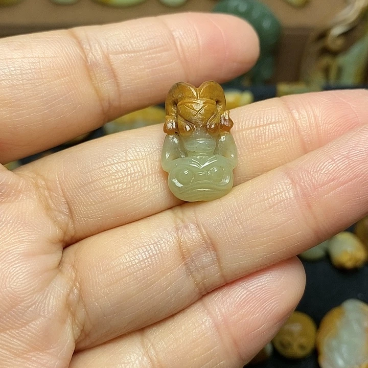 岫岩河磨玉（透闪石质玉）未镶嵌颈饰