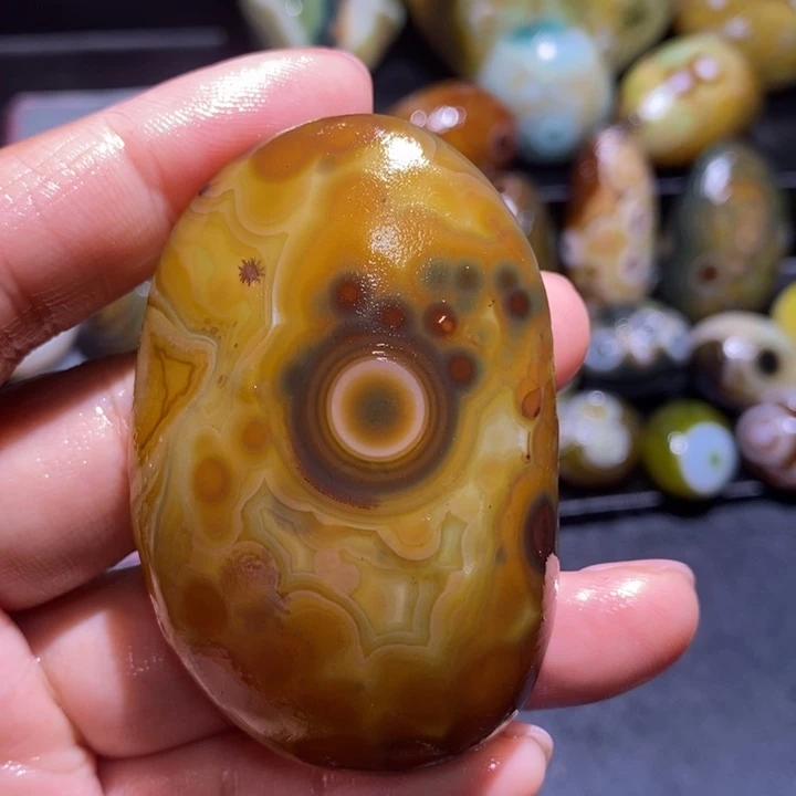 玛瑙/玉髓未镶嵌珠宝半成品16
