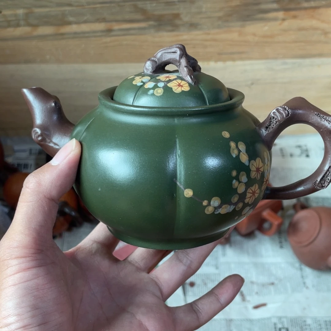 茶壶紫砂老厂紫砂壶一件。