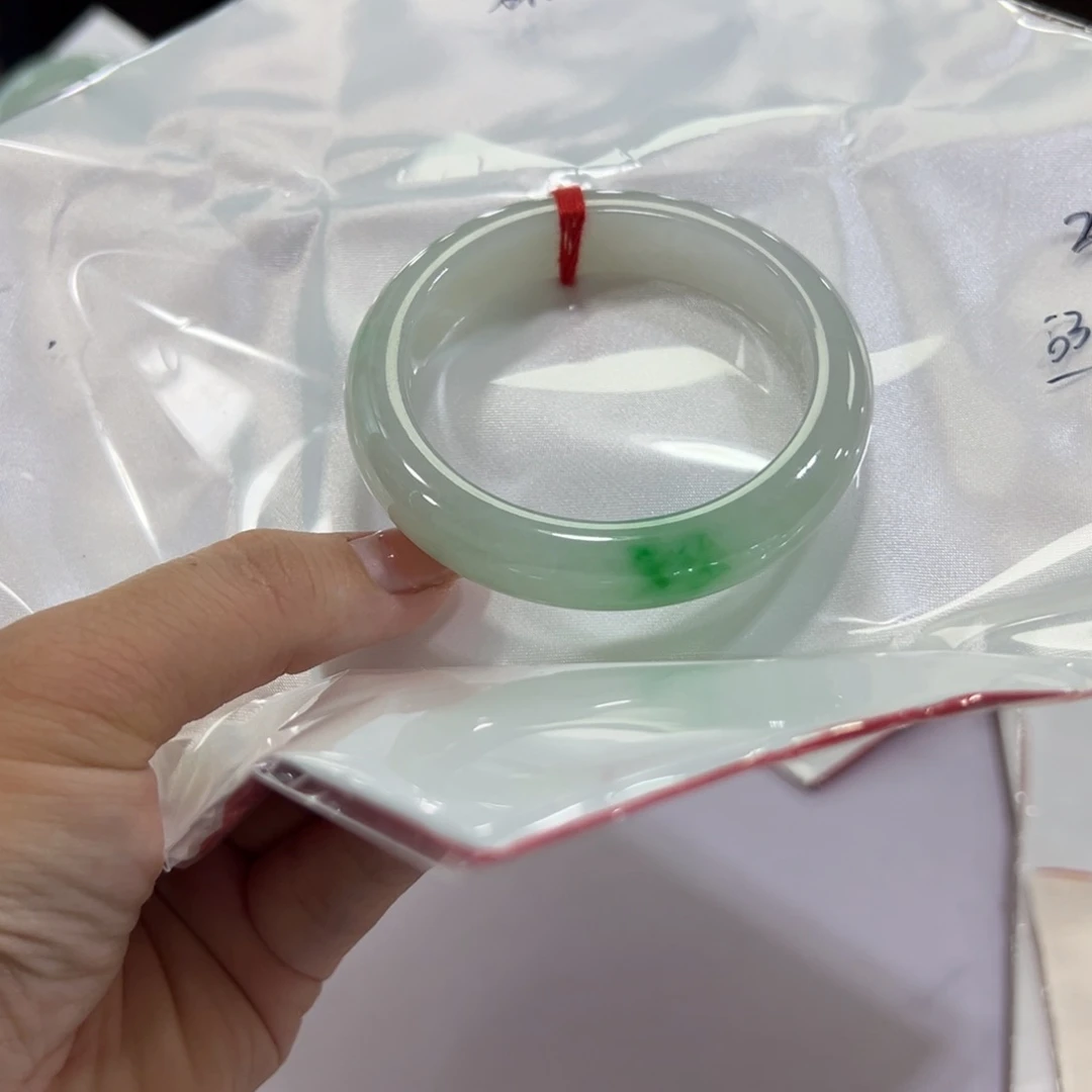 翡翠手镯未镶嵌林****2手镯
