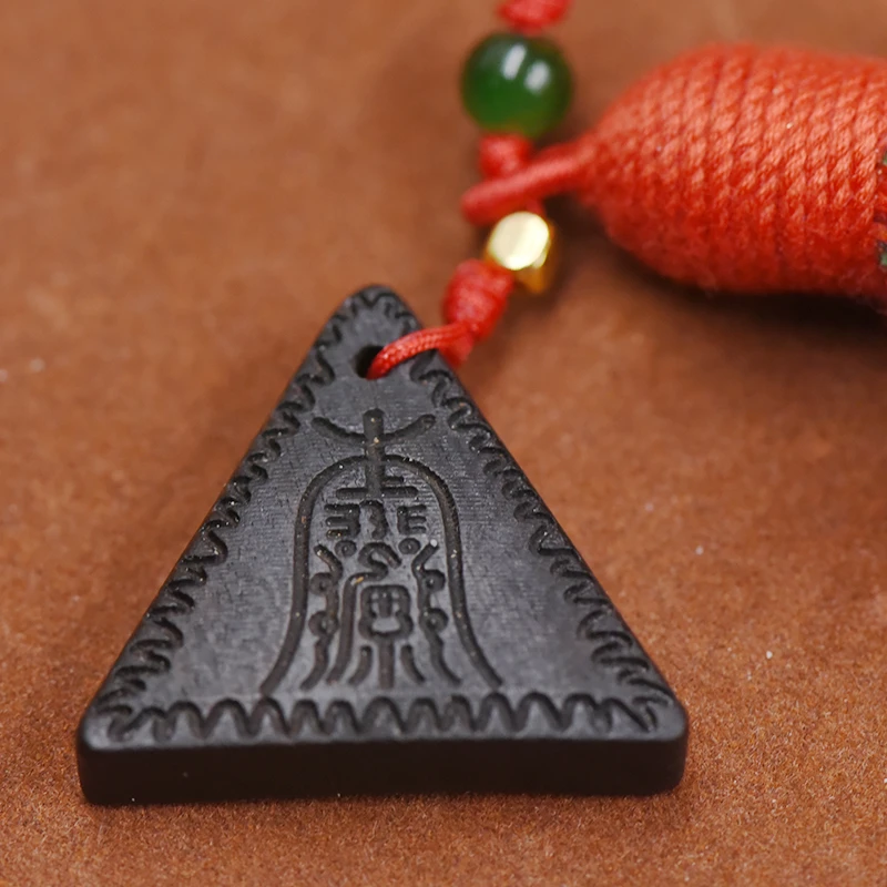 三瑞五福-金刚结编绳三角牌挂件