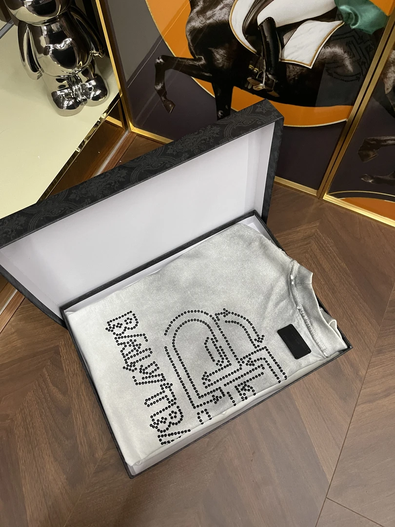 【高端潮牌】水洗炒色钉珠锁扣款休闲男女纯棉短袖6655