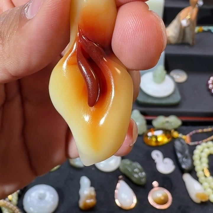 和田玉（糖玉）未镶嵌挂件映*