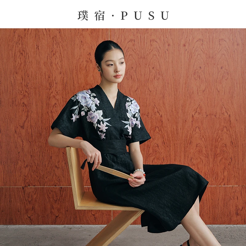 璞宿 国色天香 纯手工牡丹苏绣100%桑蚕丝香云纱连衣裙 55440