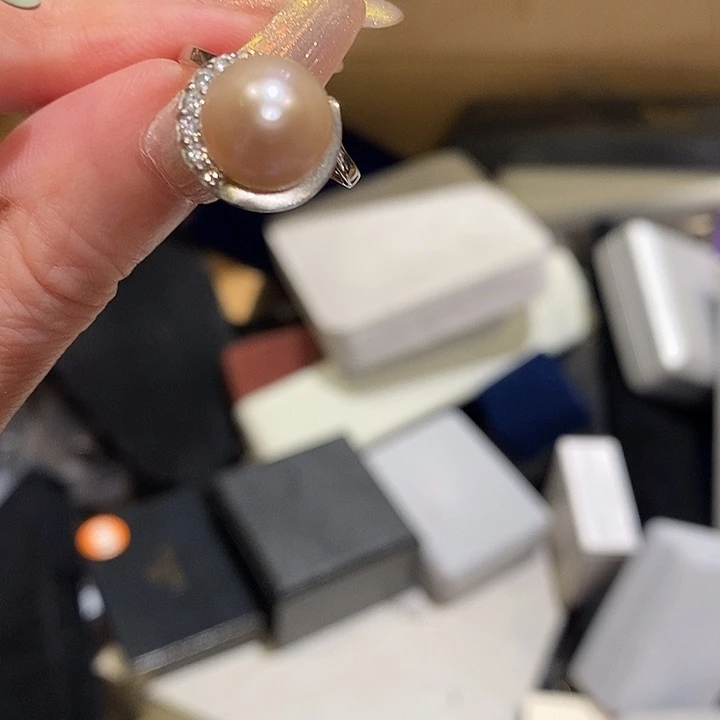 随***吧中古香水沐浴露持久留香