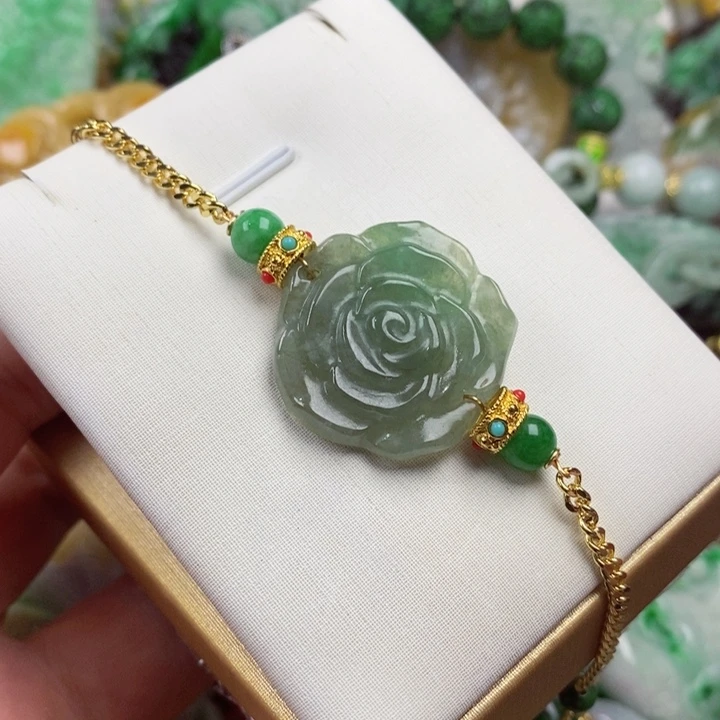 翡翠未镶嵌吊坠(赠链)