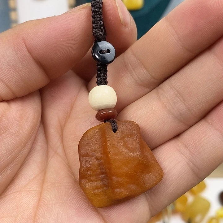 未镶嵌蜜蜡裸石吊坠4