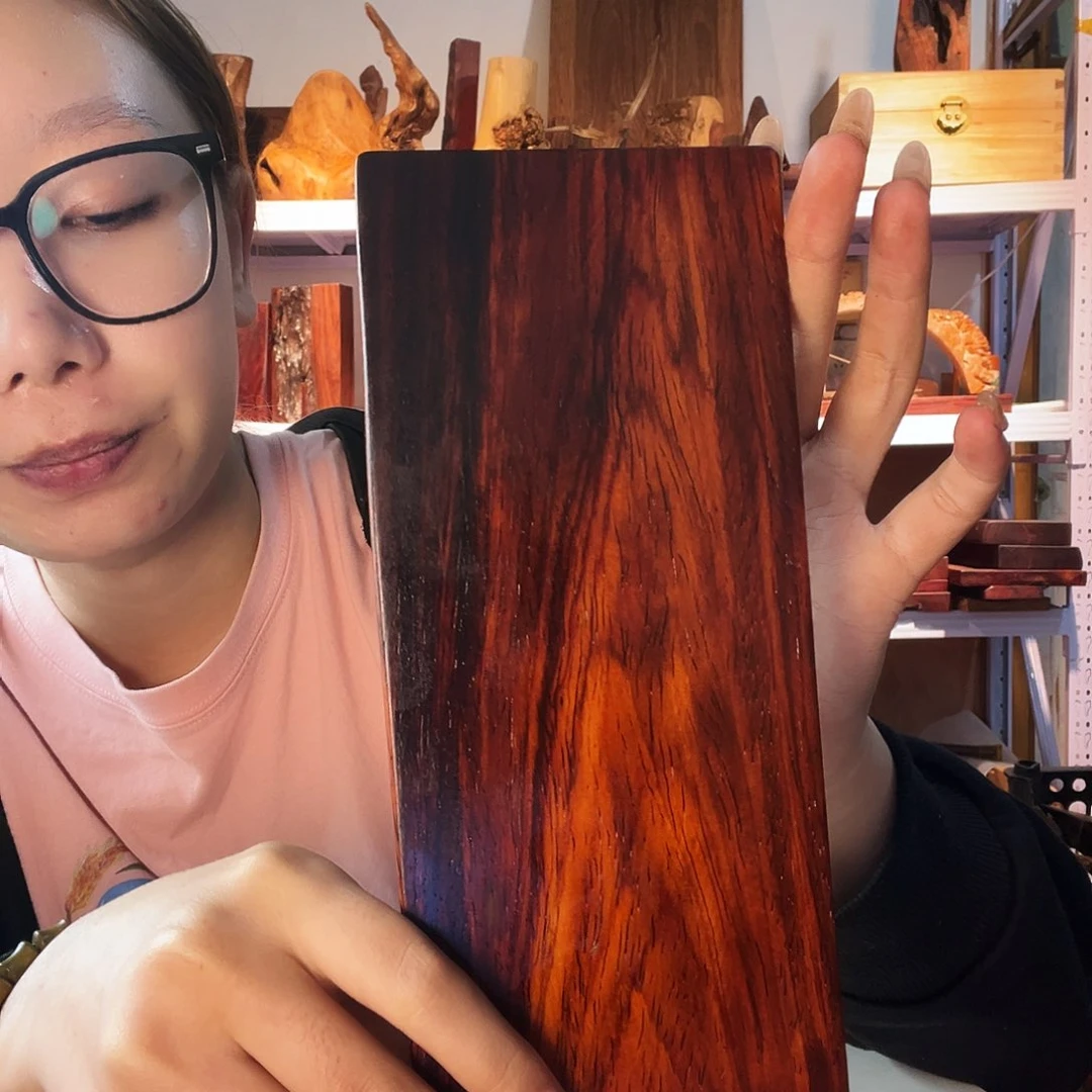 紫檀木类端景台拓*