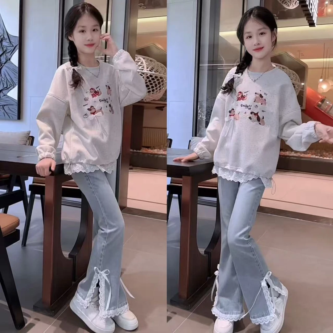 新款朵美巴拉巴拉宝宝女童卡通刺绣圆领花边卫衣设计感开叉牛仔喇