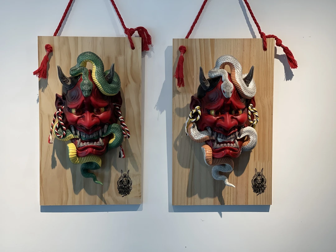 般若咬蛇树脂挂件面具哥特式开口面具