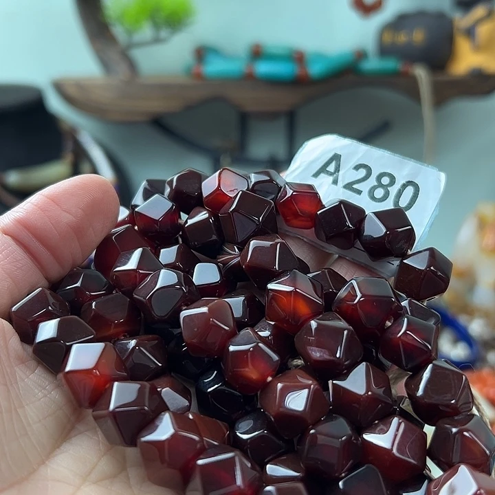 优***笑玛瑙/玉髓未镶嵌颈饰