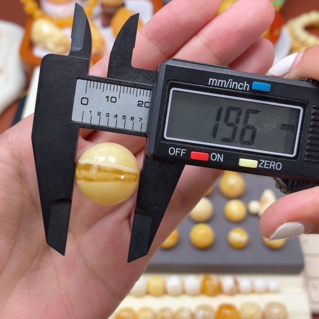 琥珀未镶嵌珠宝奇石俄料浓蜡溶洞一线天圆珠19.5mm