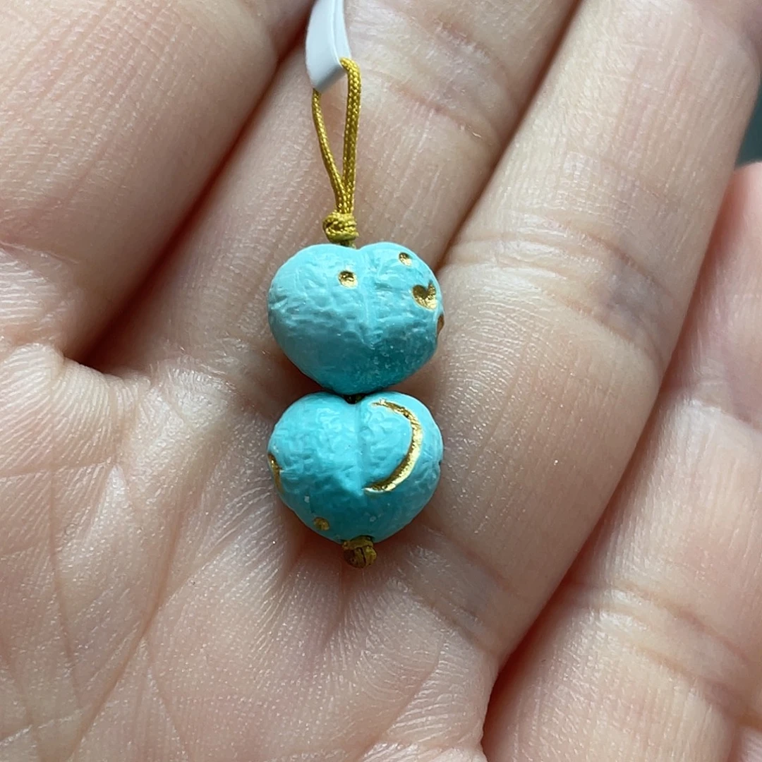 绿松石未镶嵌颈饰