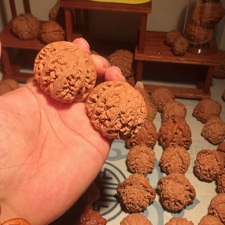 来***儿文玩核桃把件大粗筋
