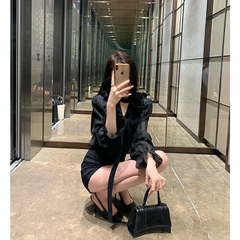 2025黑色木耳边领雪纺衬衫女秋秋设计感小众宽松法式潮气质泡泡袖