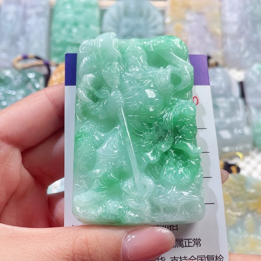 颈饰未镶嵌翡翠关公