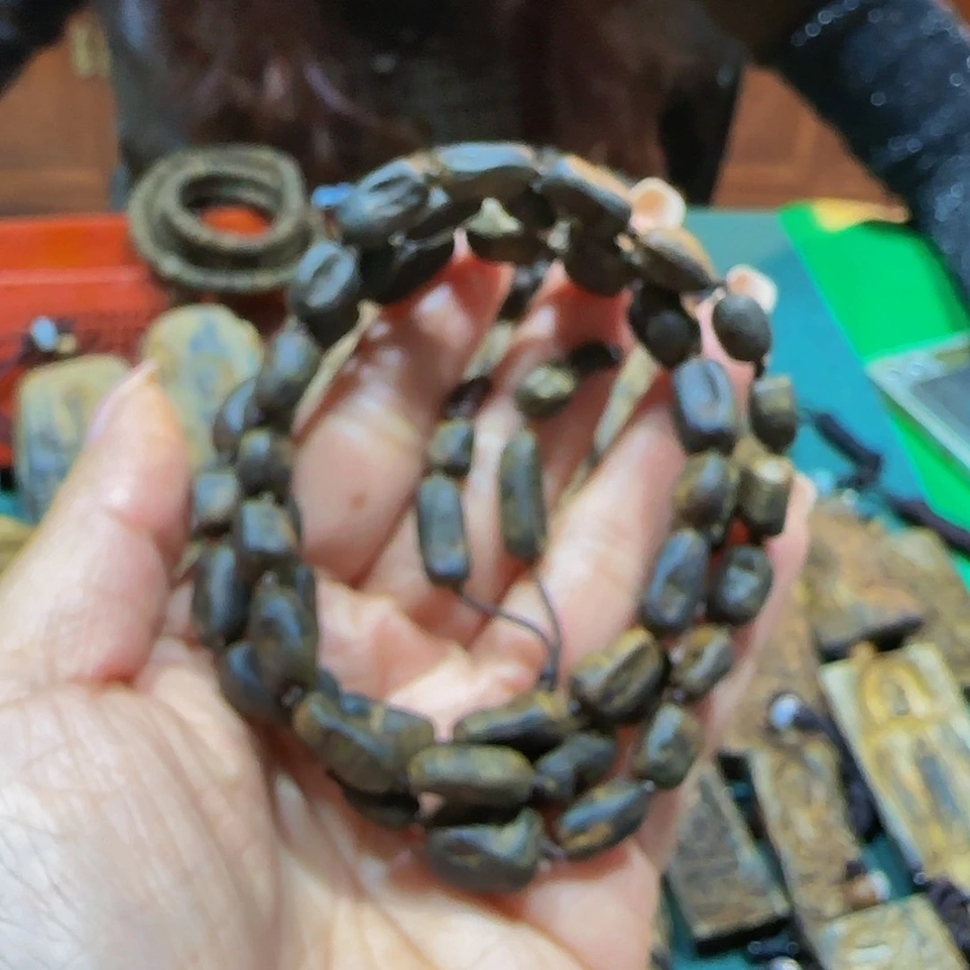 沉香手串海南白奇乌身沉水包壳17克多样性发