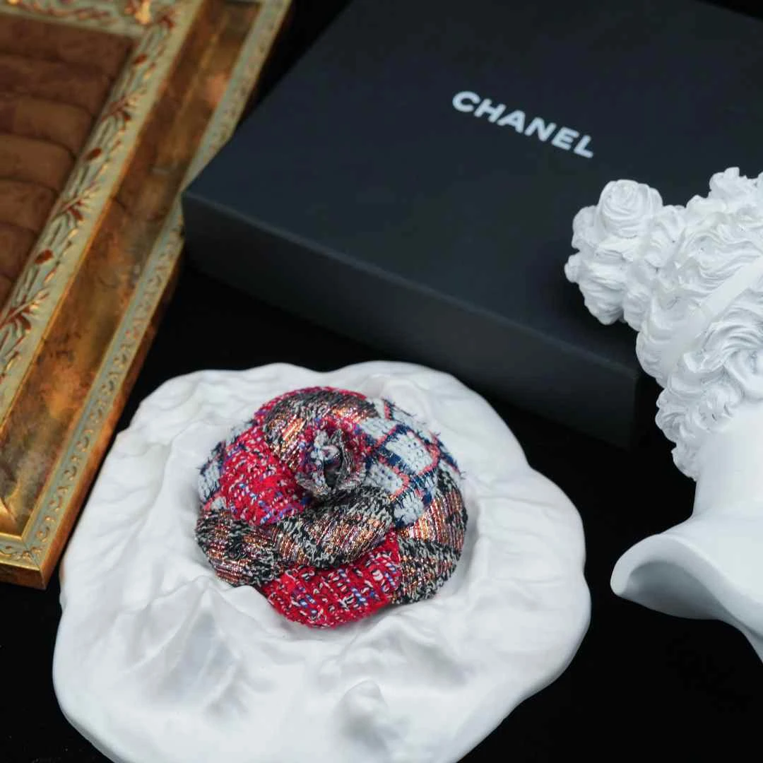 95新 Chanel/香奈儿 柚礼中古/香奈儿红色粗花呢胸花LZ504120