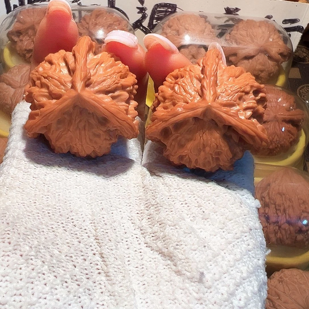 小***。桃核吊坠39盘山三棱