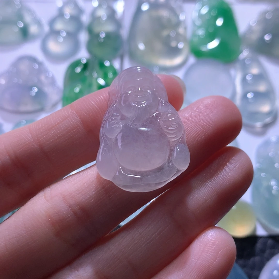 翡翠未镶嵌颈饰财神