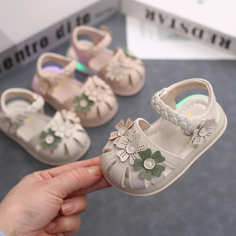 夏季女童凉鞋1-3岁女宝宝公主鞋婴幼儿软底包头闪灯学步鞋