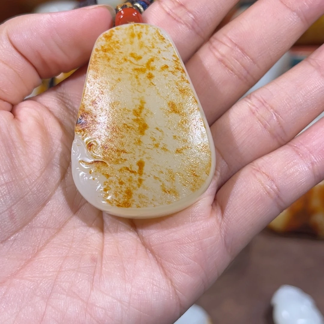 源***宝和田玉未镶嵌颈饰