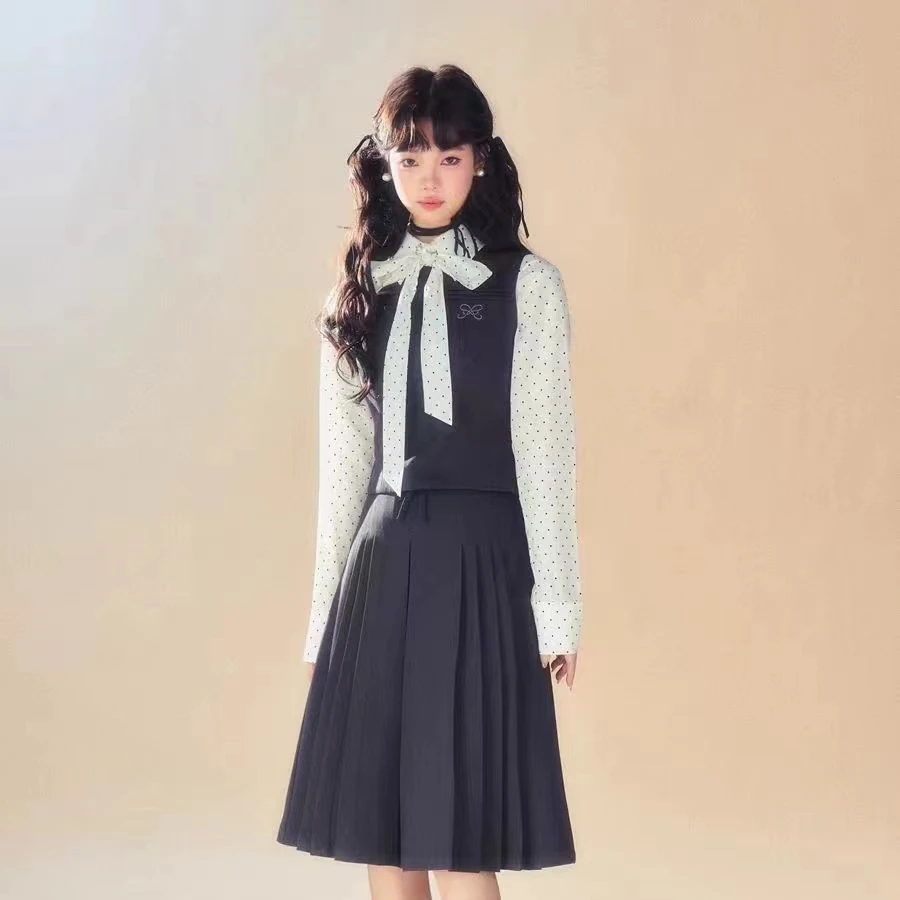 格雷系女孩 深灰人字纹马甲短裤百褶裙三件套