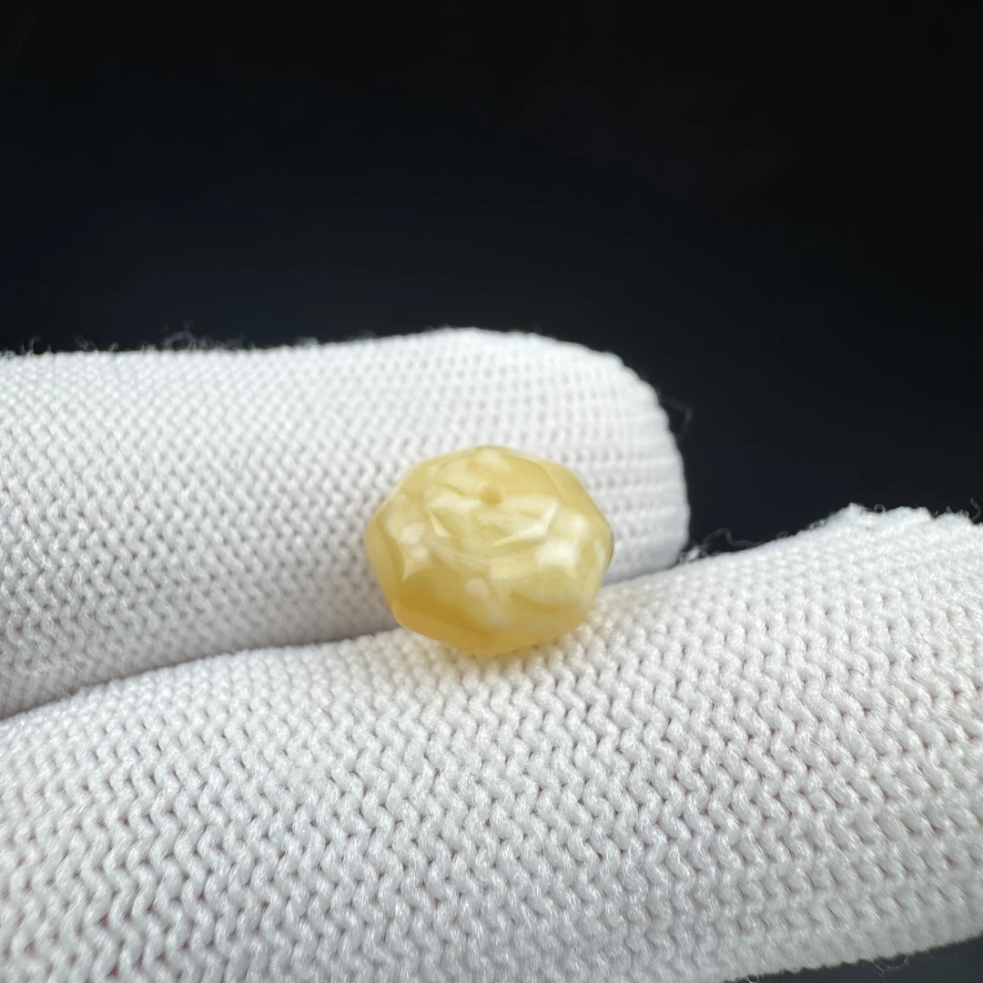K4213天然原矿蜜蜡 隔珠10.6*6.2mm支持复检假一罚十