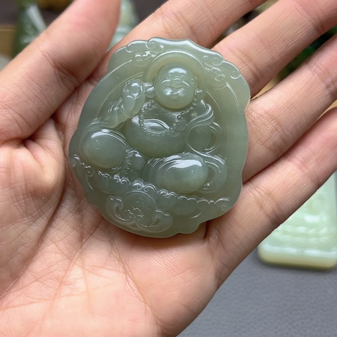 晶***丽和田玉未镶嵌颈饰