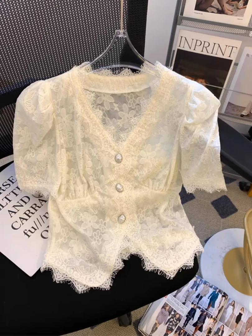 法式重工蕾丝提花v领短袖衬衫女夏款别致开衩衬衣独特绝美小上衣