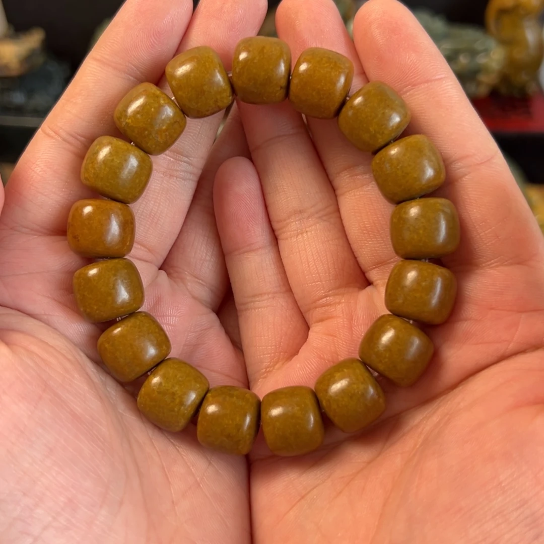 潇***雨岫岩河磨玉（透闪石质玉）未镶嵌手串