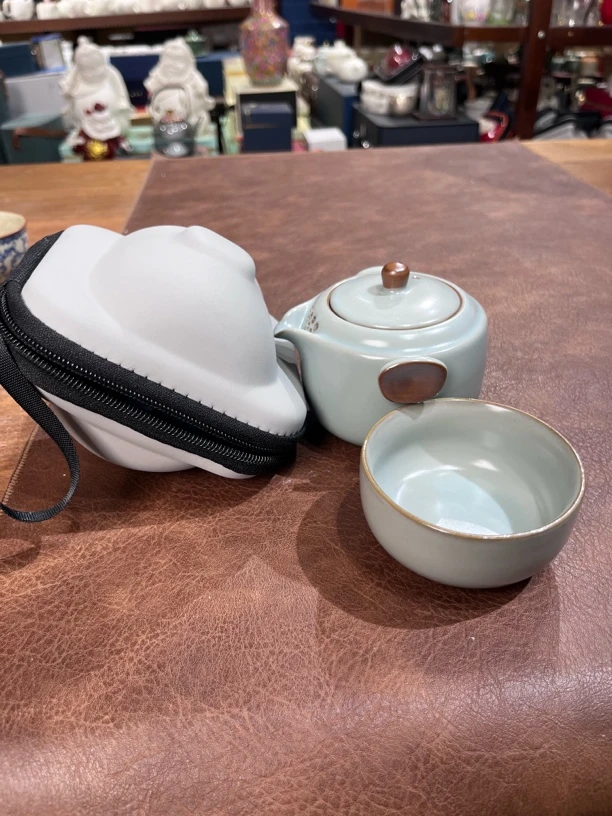 062象牙白一壶一杯旅行茶具