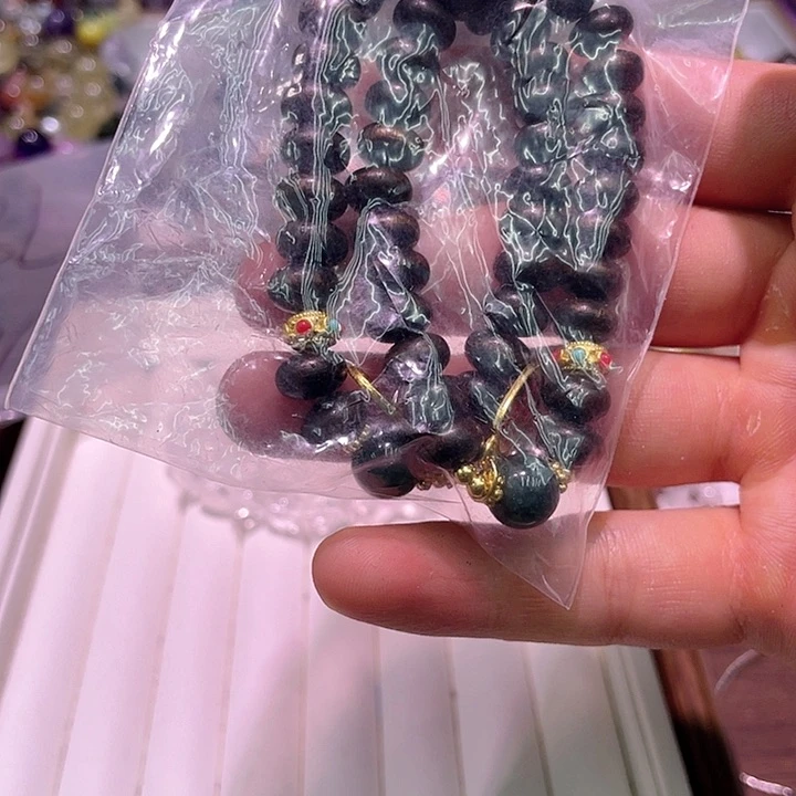 水晶手串未镶嵌木头