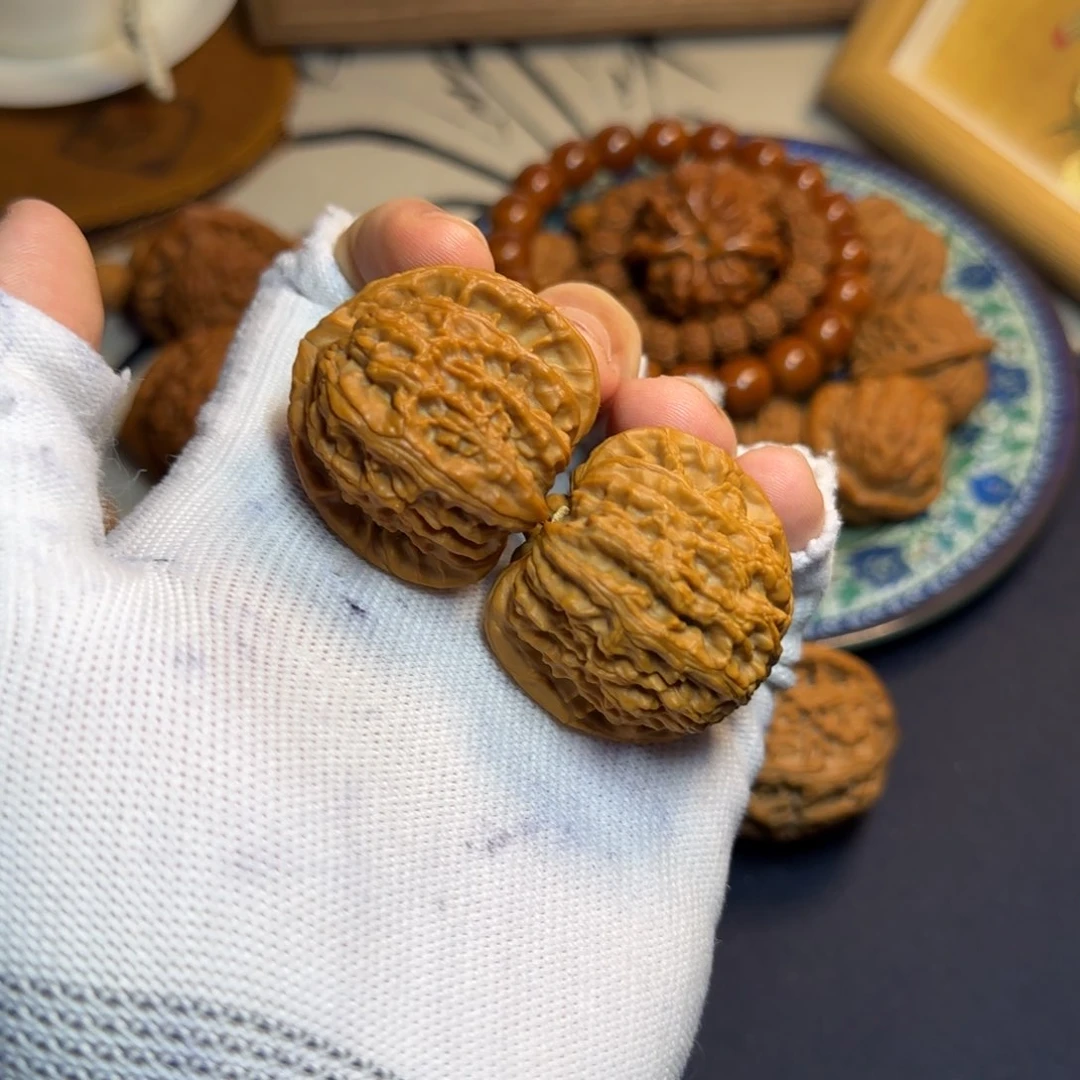 文玩核桃把件全品三角白37