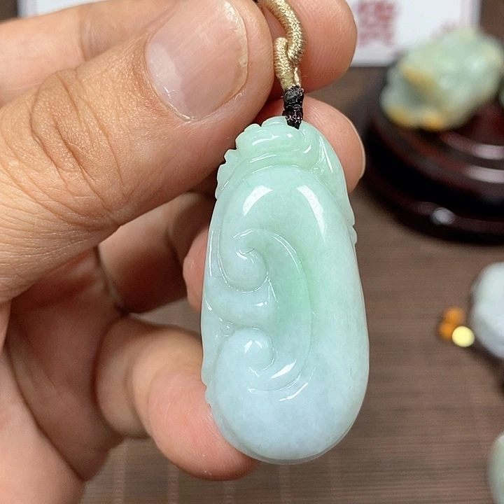 颈饰未镶嵌翡翠天然翡翠玉A货配证书