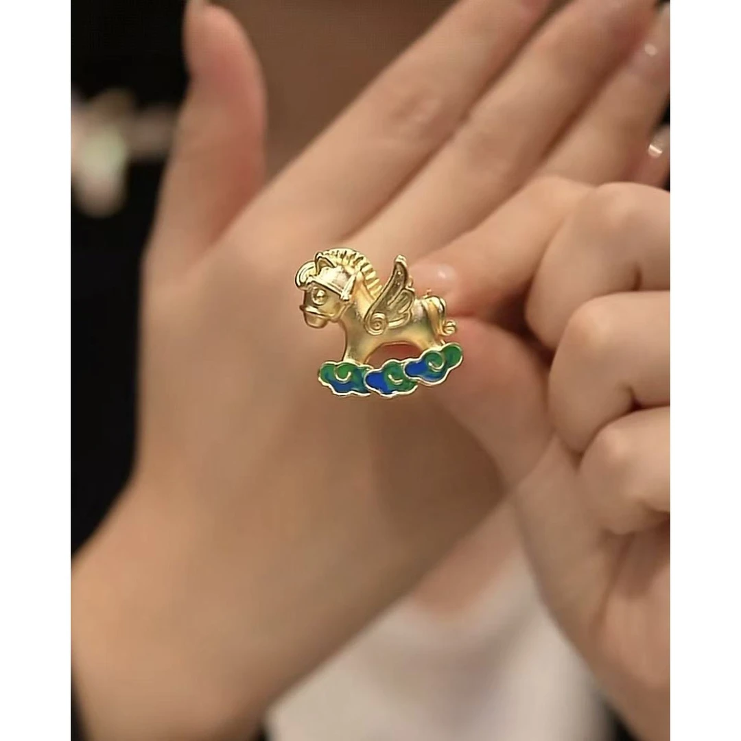 铜合金胸针 时尚气质百搭祥云小马胸针6240