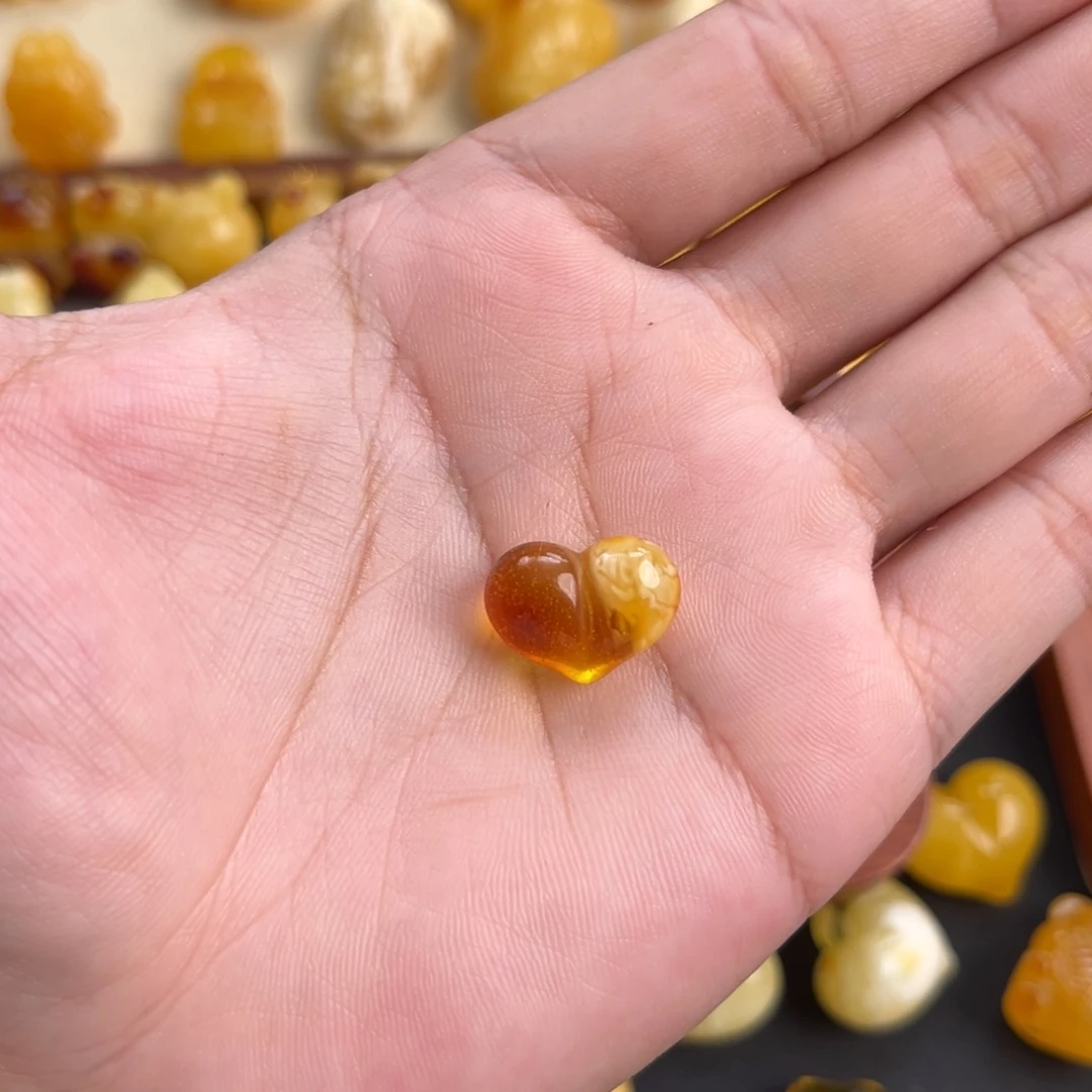 彩***泥琥珀未镶嵌珠宝奇石