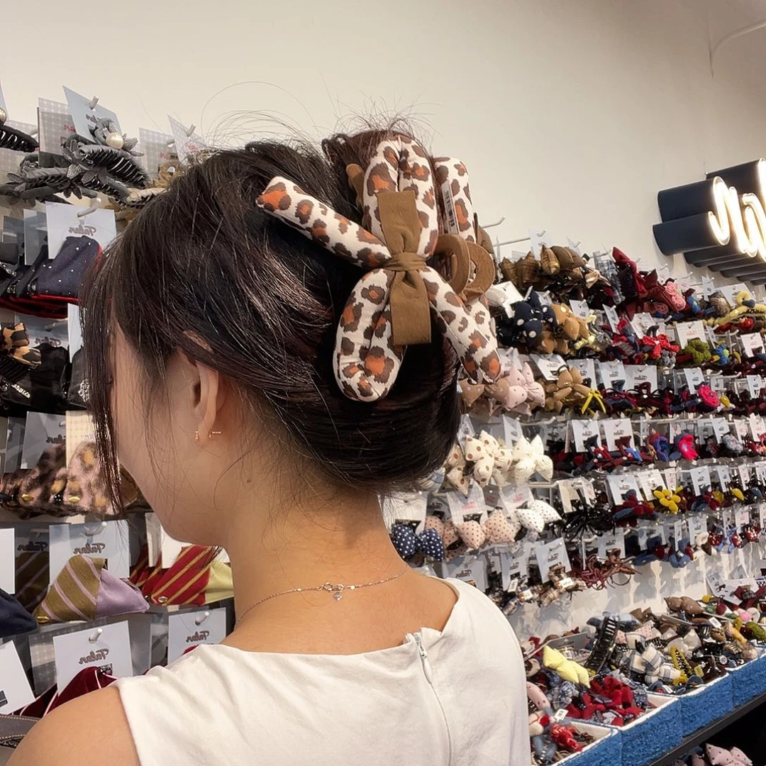 皮质非金属40 浅色豹纹大蝴蝶结抓夹