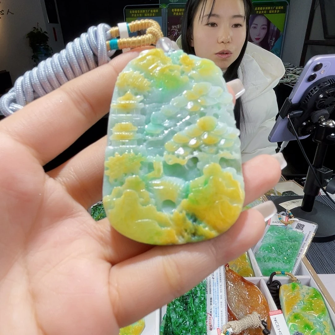 颈饰未镶嵌翡翠一