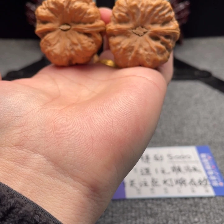 瞬***动把件文玩核桃蛤蟆头C01