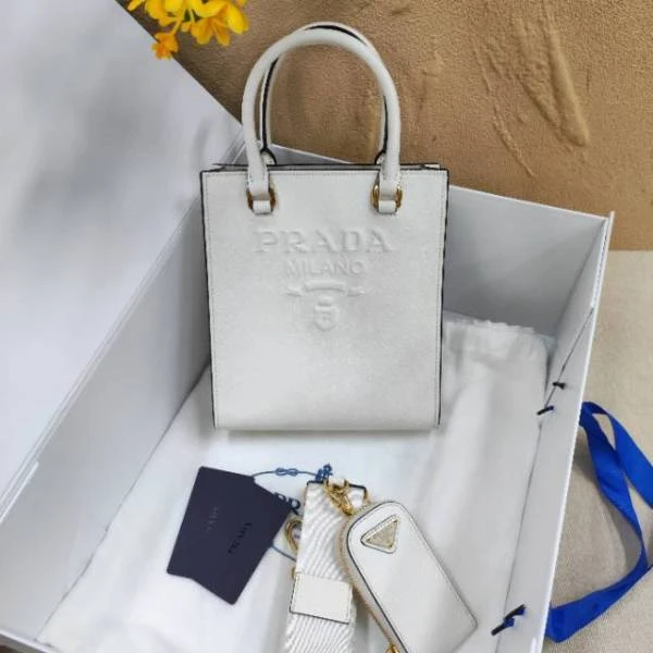 普拉达/包包/未使用/市场价68888/250904zb0024