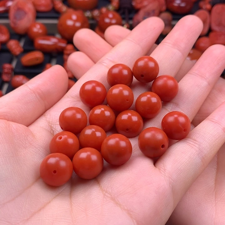 H***y未镶嵌保山圆珠手串12MM+南红玛瑙
