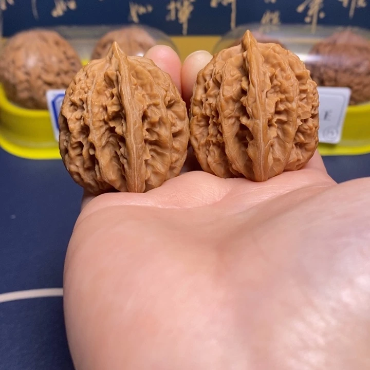 把件文玩核桃霞云岭