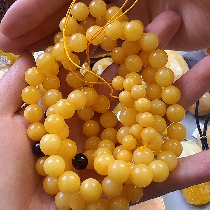 未镶嵌蜜蜡颈饰艾*蜜蜡