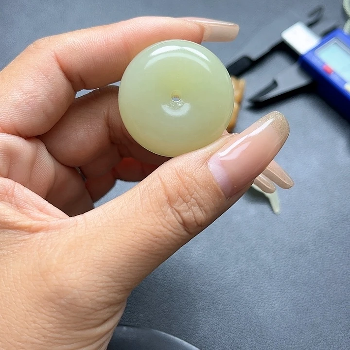 【闪购商品】颈饰未镶嵌和田玉